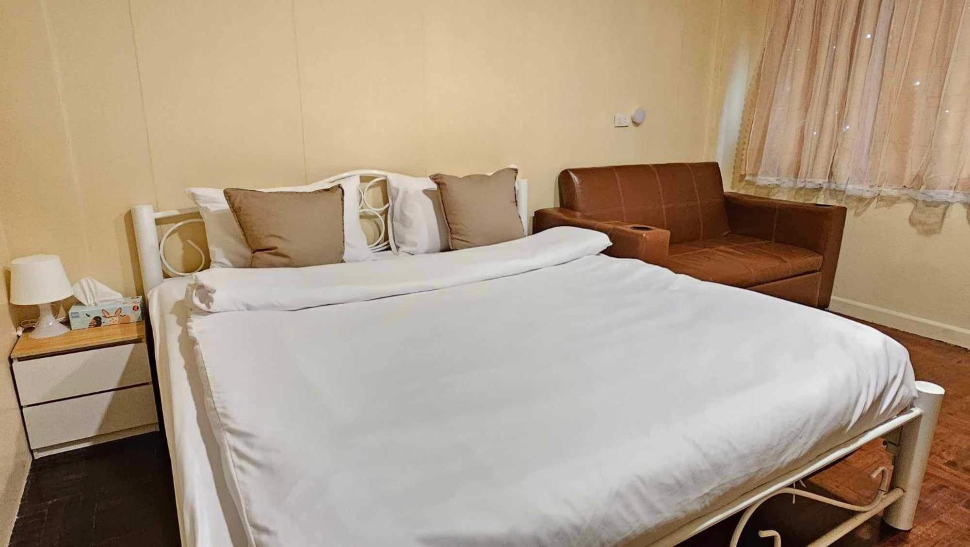 W District Guesthouse Bangkok Kültér fotó